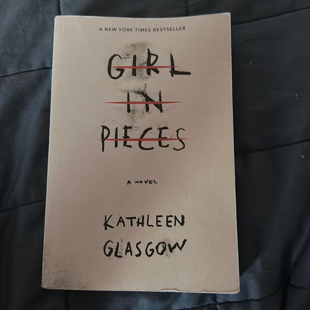 Girl in pieces, mental health book